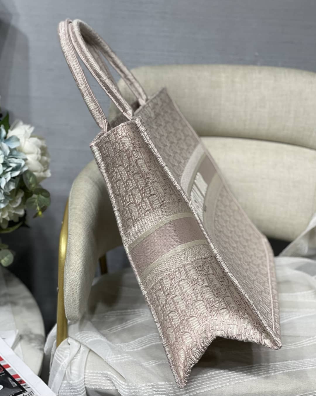 Best Replica Christian Dior CD Book Embroidery Replica Tote - Colareps
