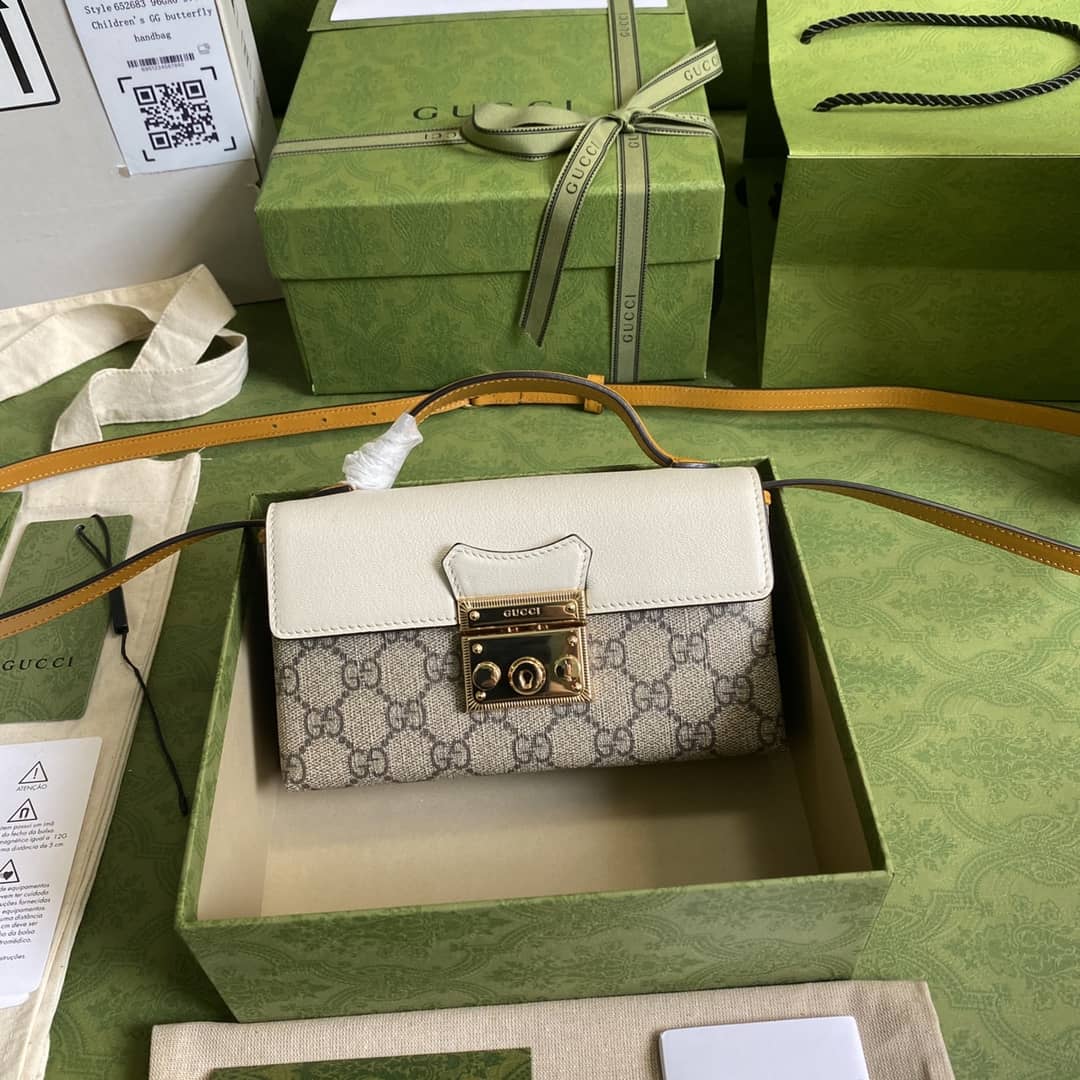 Best Replica Gucci Padlock GG Supreme Canvas Top Handle Mini Bag Replica 652683 - Colareps
