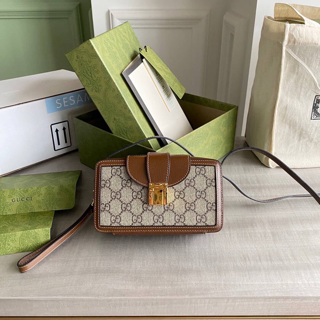 Best Replica Gucci GG Clasp Closure Mini Camera Bag Replica 614368 - Colareps