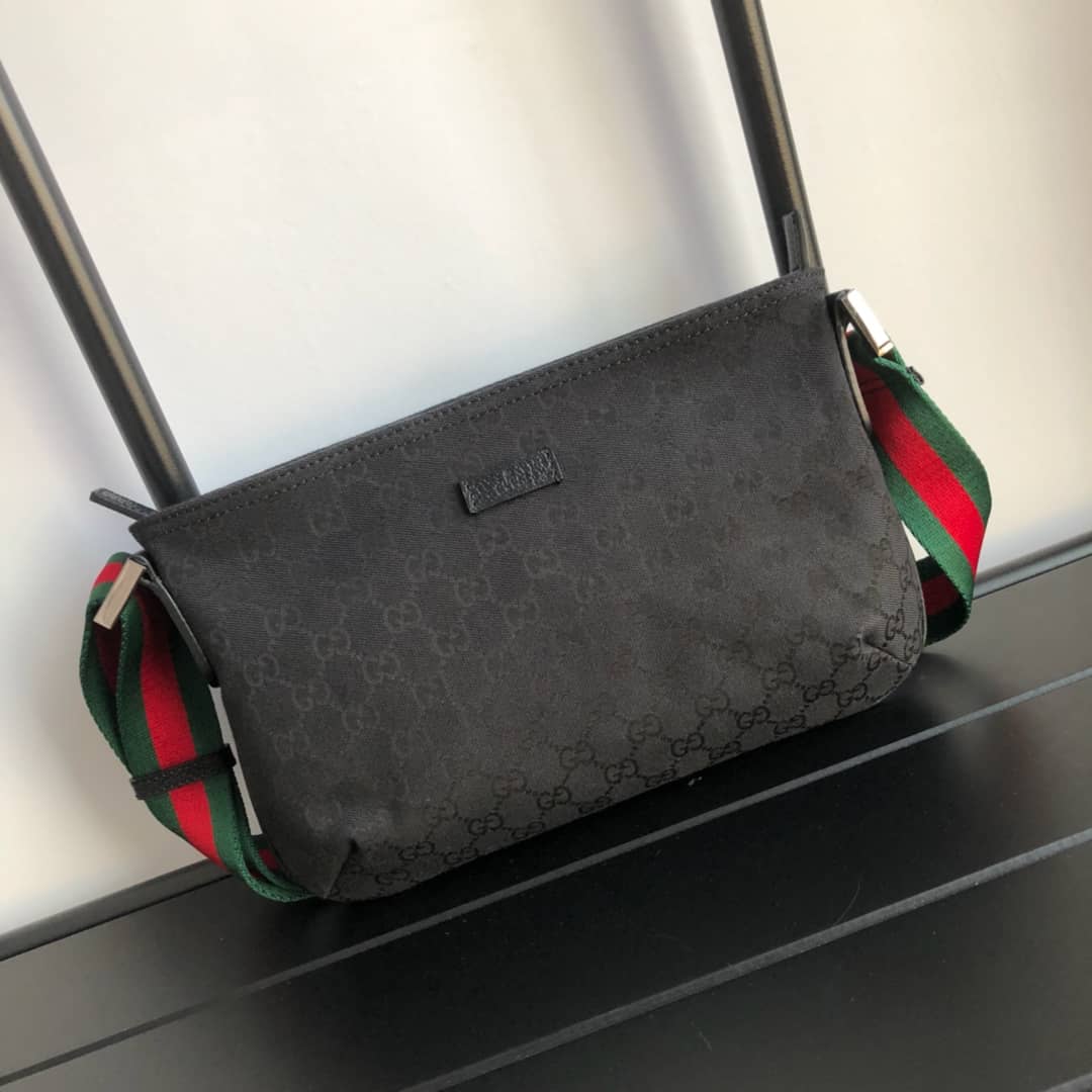Best Replica Gucci GG Canvas Shoulder Bag Replica Black 189749 - Colareps