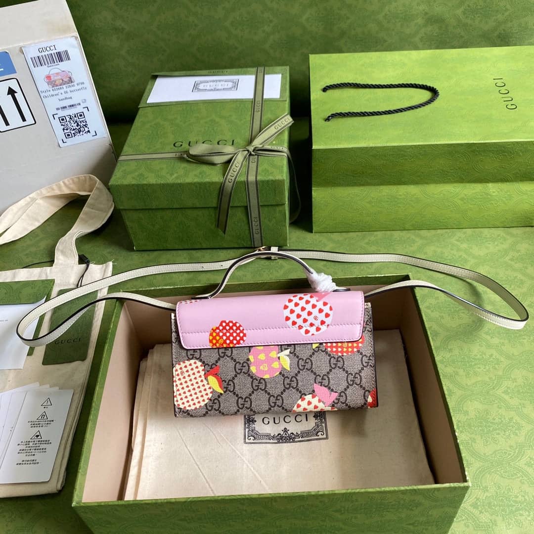 Best Replica Gucci GG Supreme Canvas Padlock Mini Shoulder Bag Replica Pink 652683 - Colareps