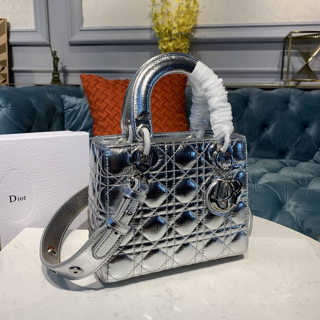 Best Replica Christian Dior Lady Dior 20CM Replica Bag - Colareps