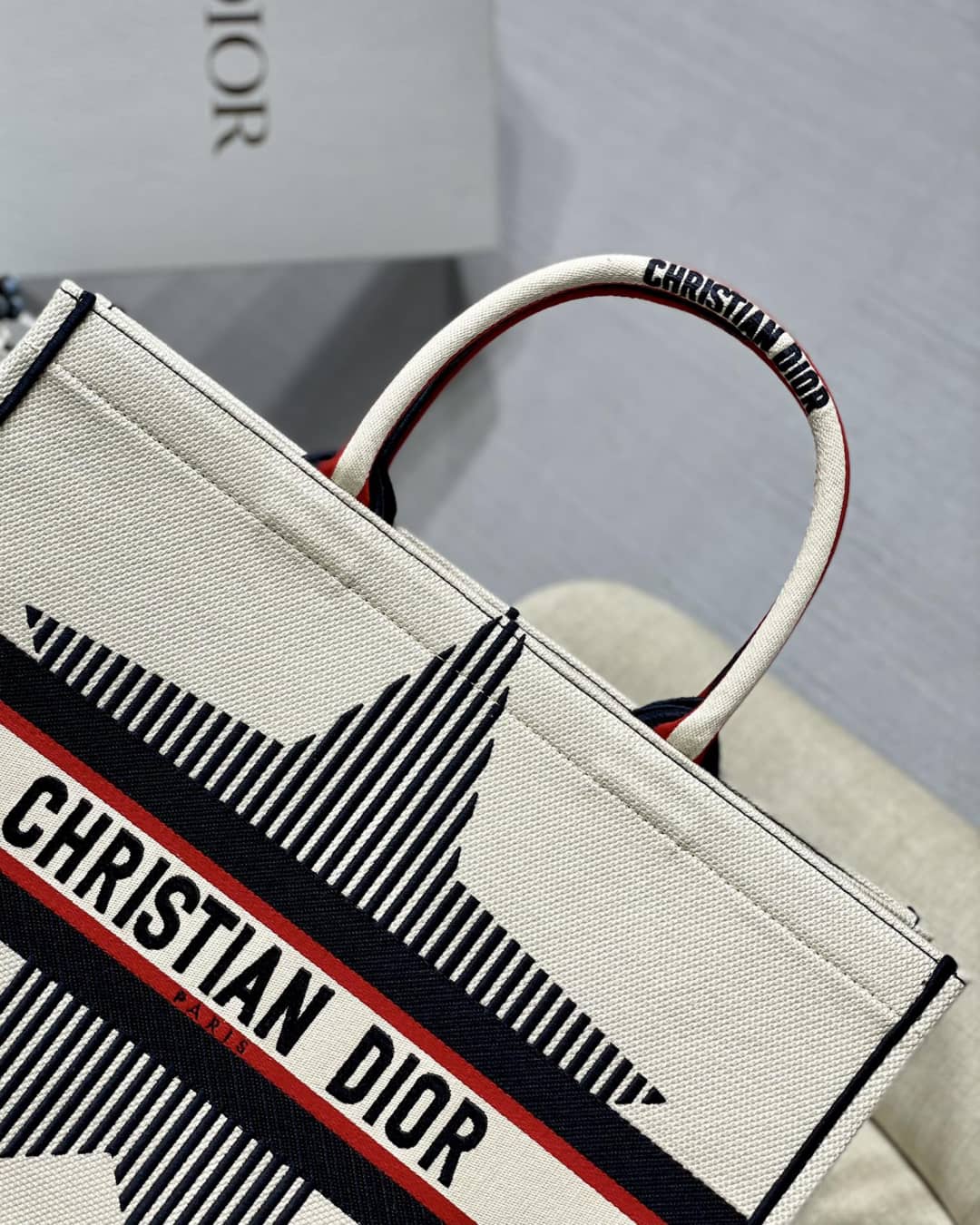 Best Replica Christian Dior CD Book Embroidery Replica Tote - Colareps