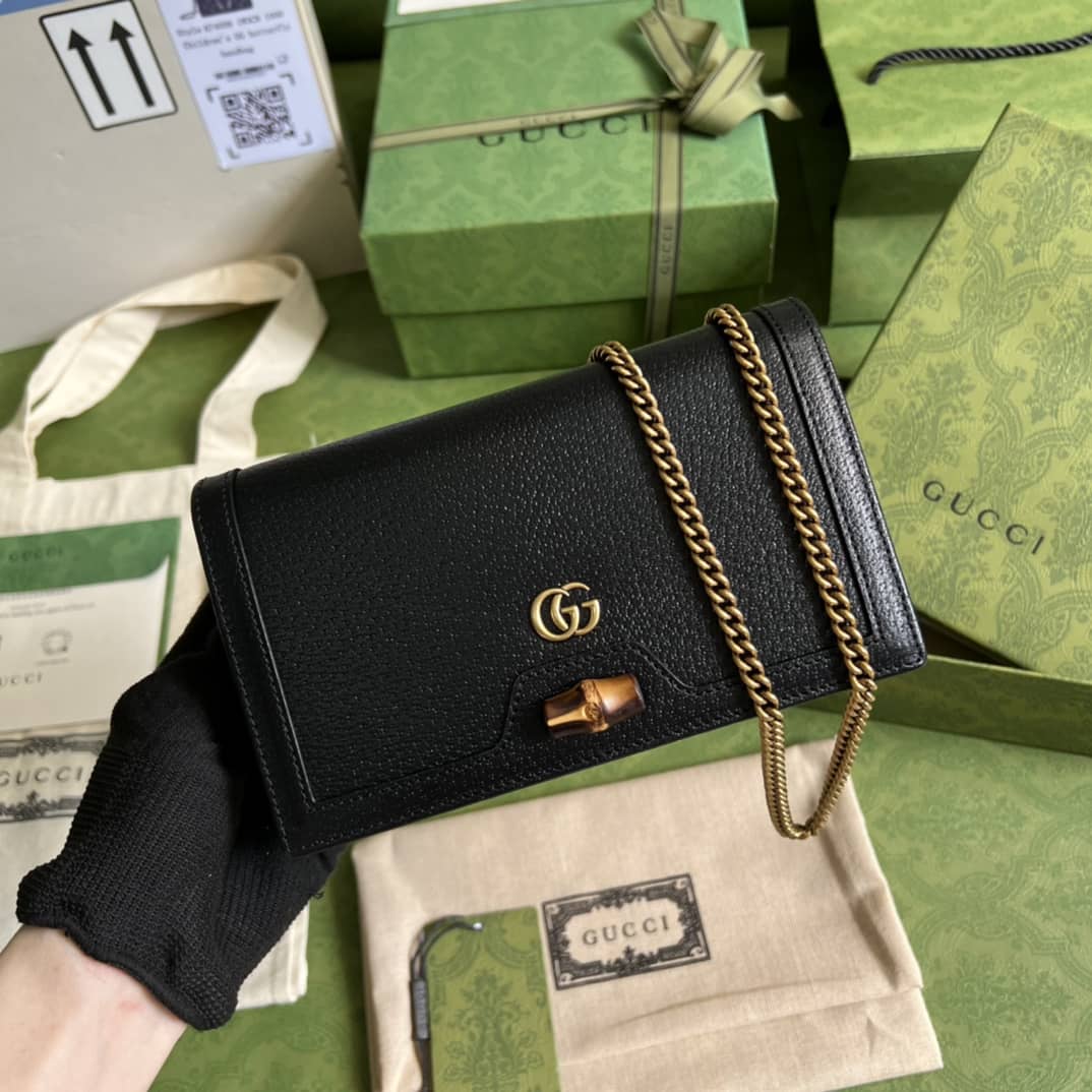 Best Replica Gucci Diana Mini Crossbody Bag With Bamboo 696817 Replica - Colareps