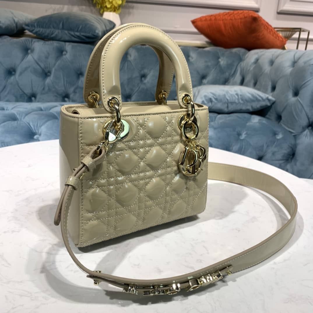 Best Replica Christian Dior Lady Dior 20CM Replica Bag - Colareps