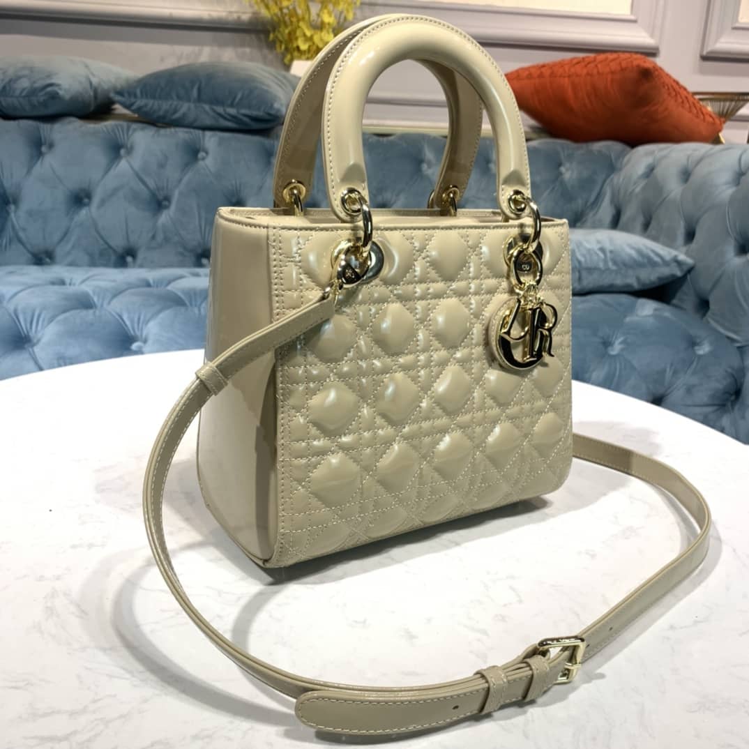 Best Replica Christian Dior Lady Dior 24CM Replica Bag - Colareps