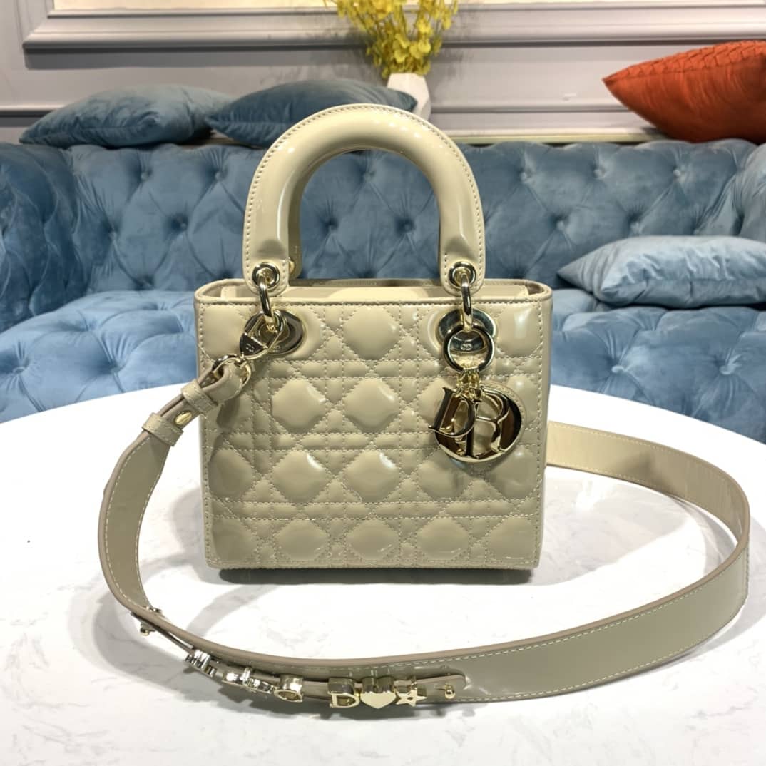 Best Replica Christian Dior Lady Dior 20CM Replica Bag - Colareps