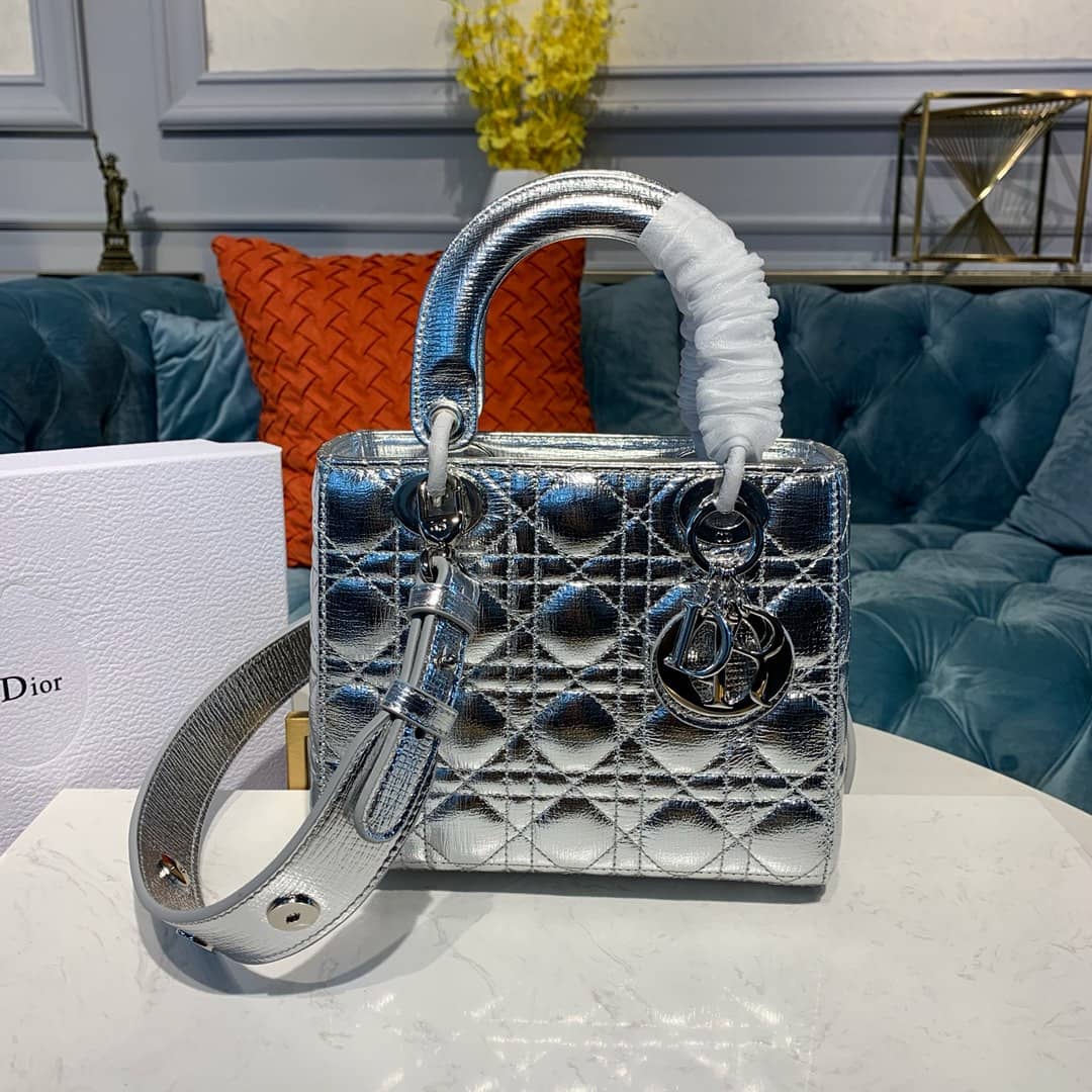 Best Replica Christian Dior Lady Dior 20CM Replica Bag - Colareps