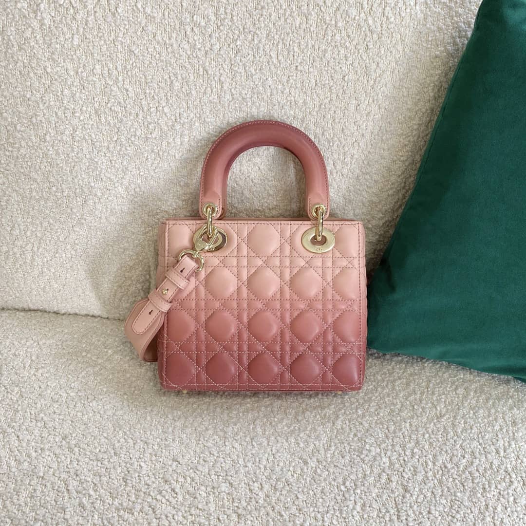 Best Replica Christian Dior Lady Dior 20CM Replica Bag - Colareps