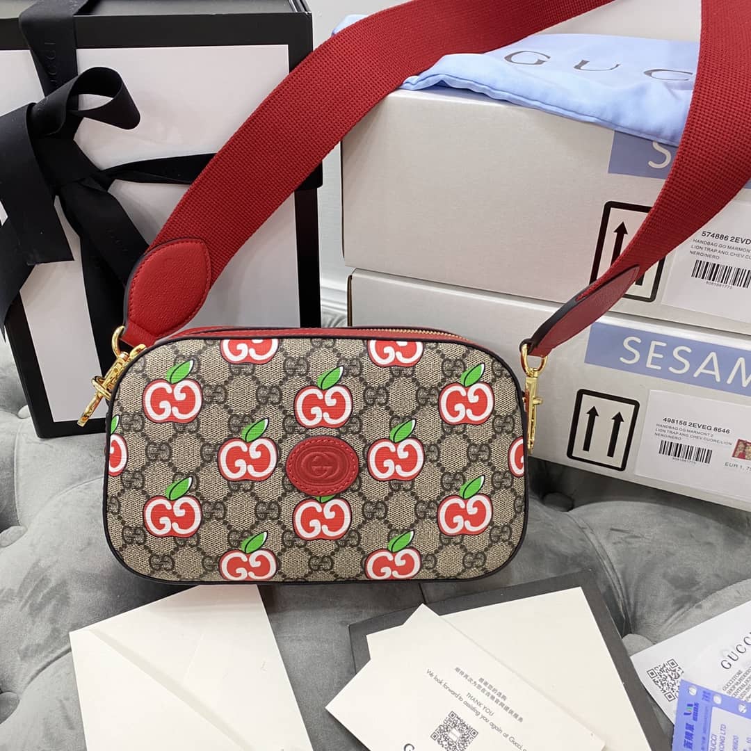 Best Replica Gucci Supreme Canvas Camera Bag Replica Red 574886 - Colareps