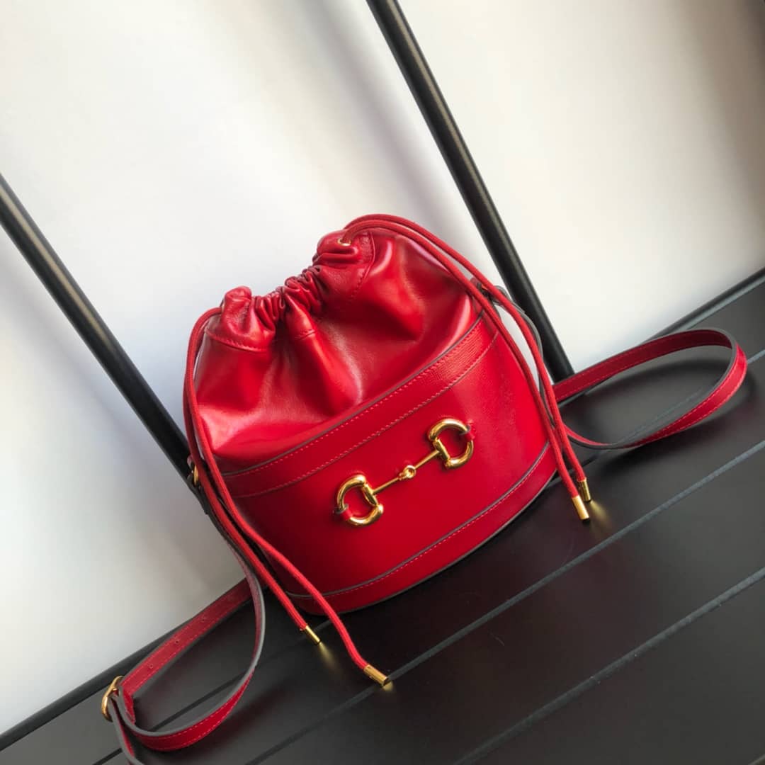 Best Replica Gucci 1955 Horsebit Shoulder Bucket Bag Replica Red 602118 - Colareps