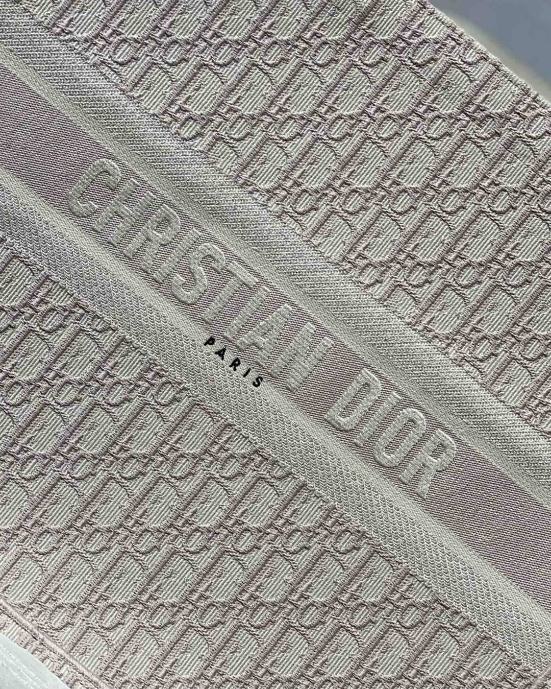 Best Replica Christian Dior CD Book Embroidery Replica Tote - Colareps
