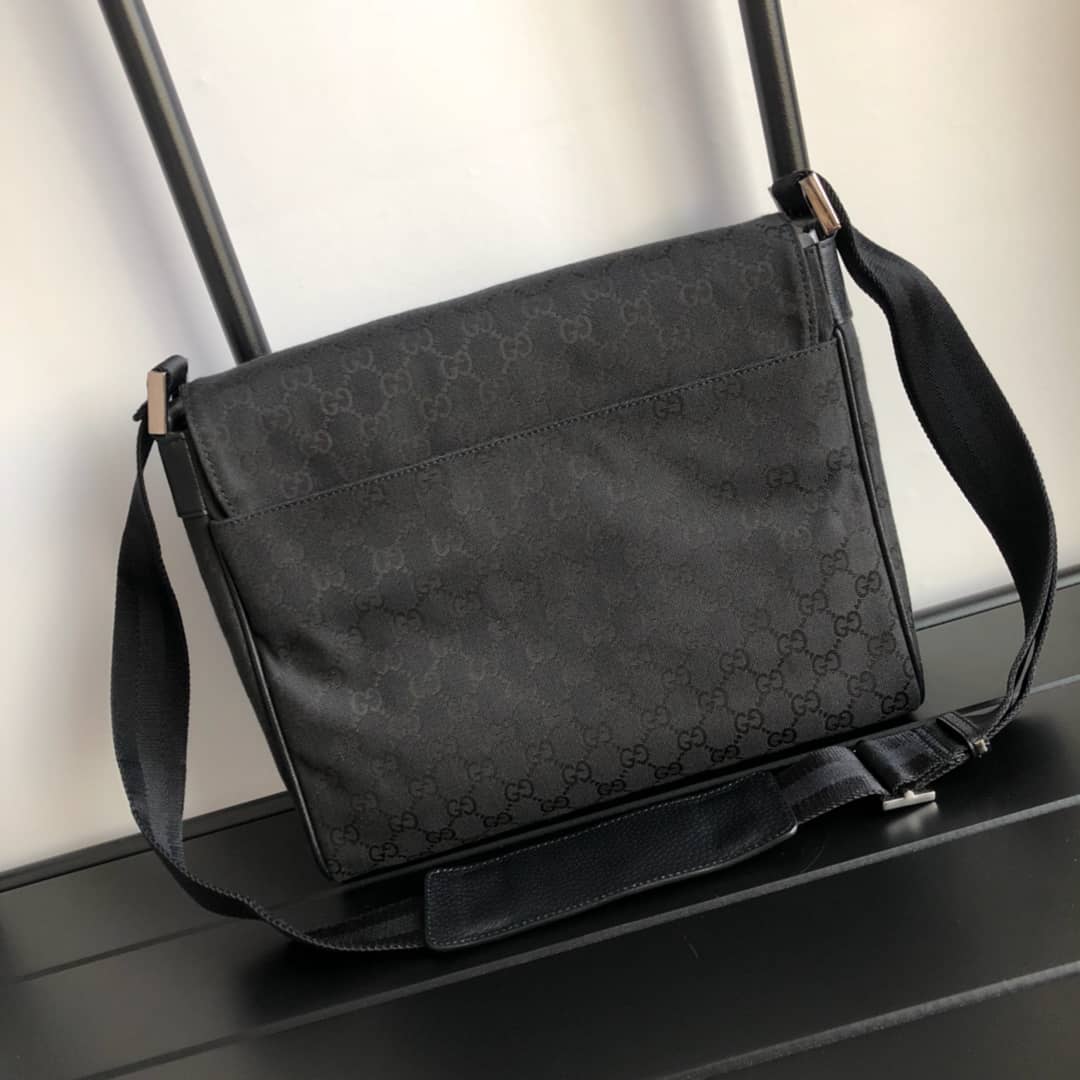 Best Replica Gucci GG Canvas Messenger Bag Replica Black 146236 - Colareps