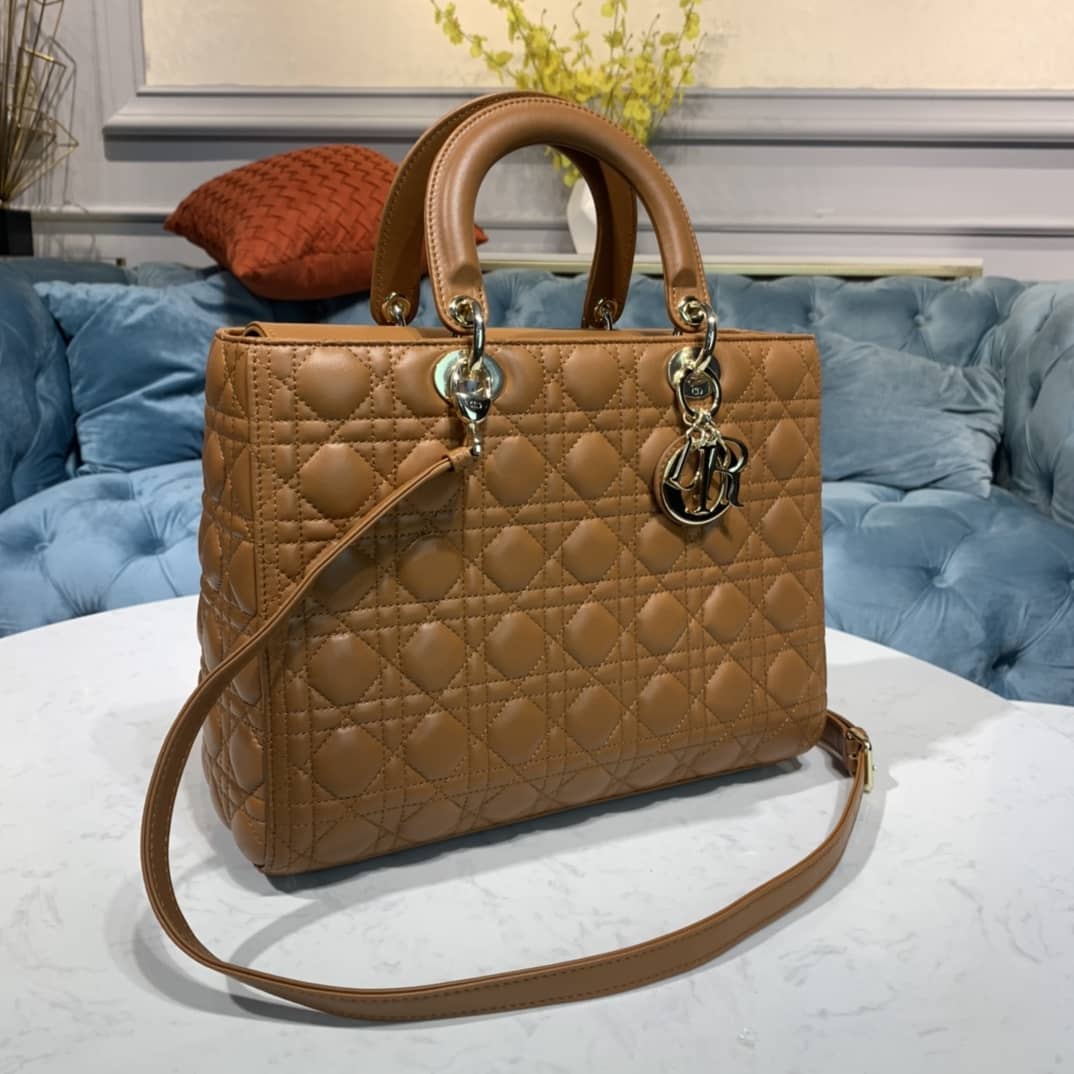 Best Replica Christian Dior Lady Dior 32CM Replica Bag - Colareps