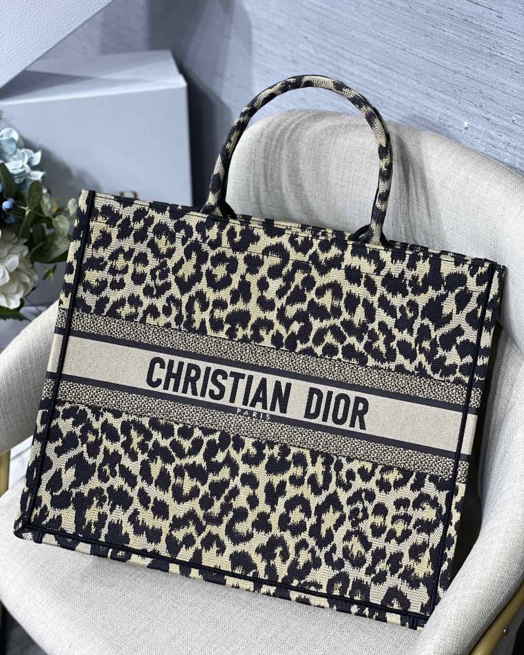 Best Replica Christian Dior Tote Bag Dupe CD Book Embroidery - Colareps