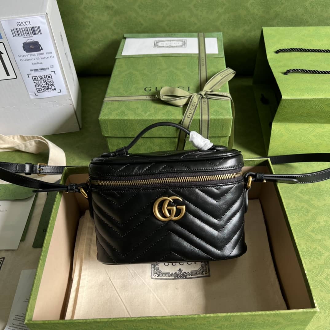 Best Replica Gucci GG Marmont Medium Beauty Case Replica 672253 - Colareps