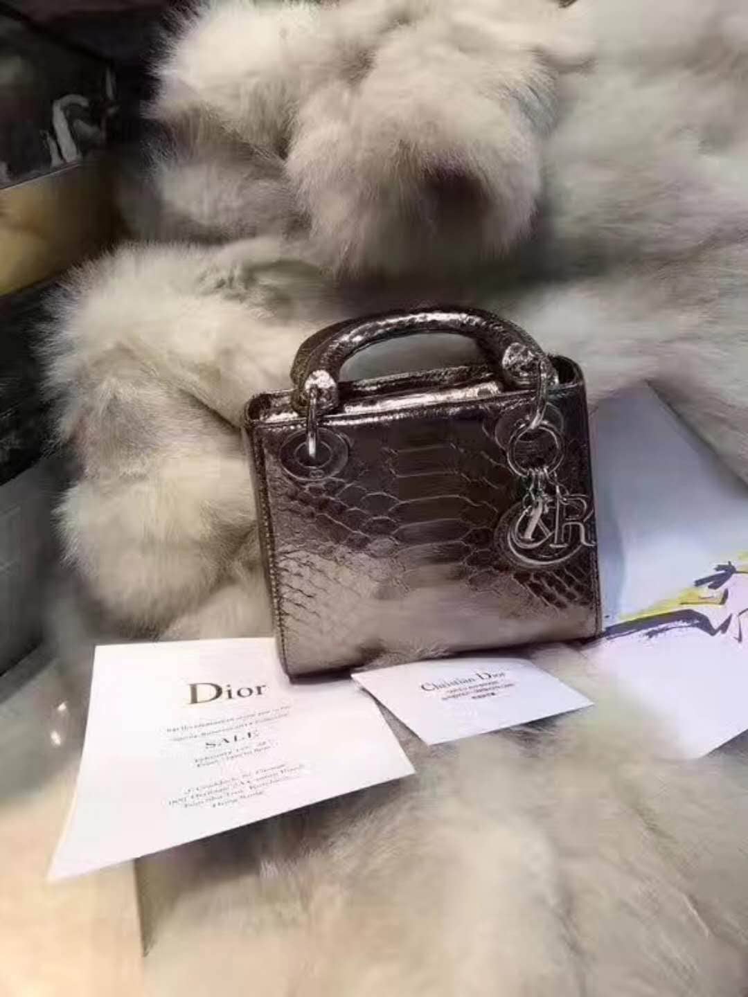 Best Replica Christian Dior Lady Dior 17CM Replica Bag - Colareps