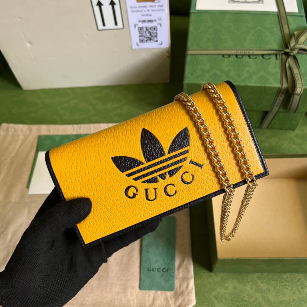 Best Replica Adidas x Gucci Wallet With Chain 621892 Replica Crossbody Bag - Colareps