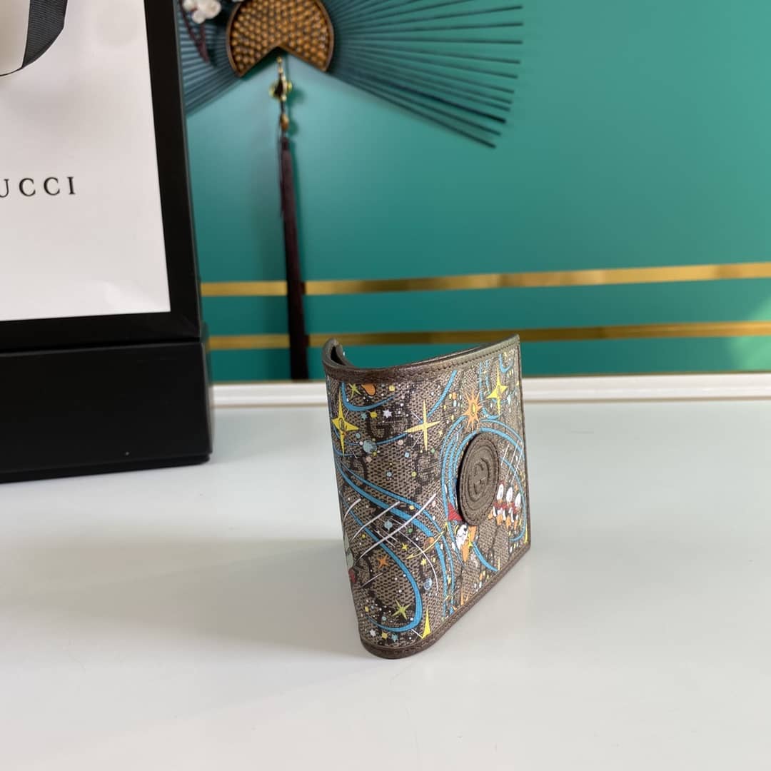 Best Replica Gucci x Disney Donald Duck Billfold Wallet Replica 647937 - Colareps