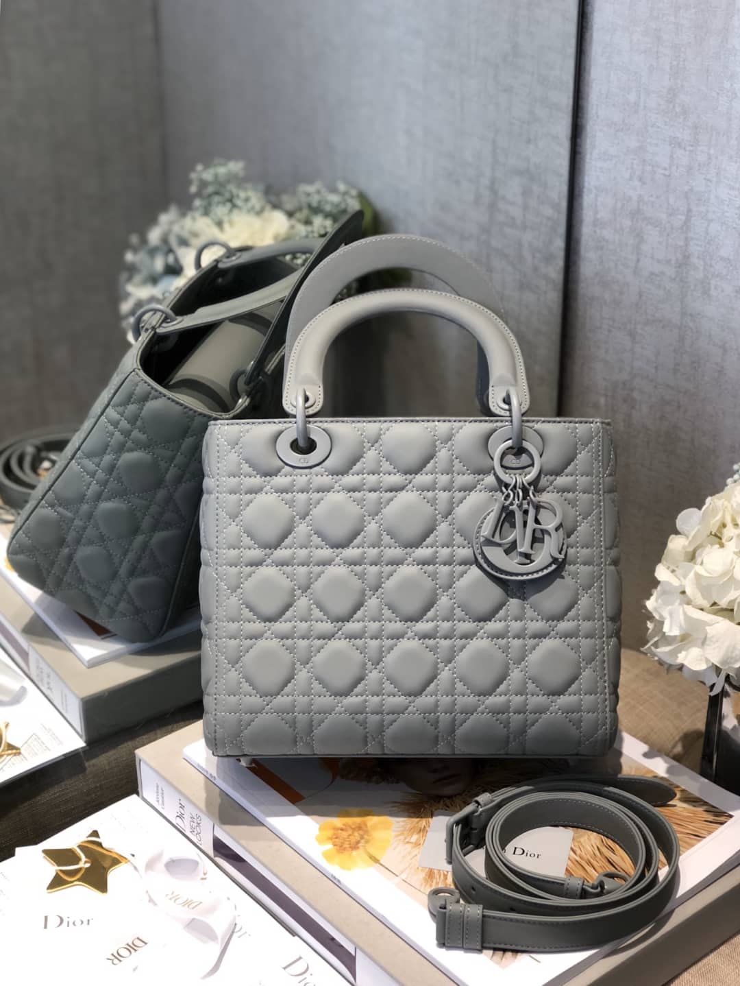 Best Replica Christian Dior Lady Dior 24CM Replica Bag - Colareps