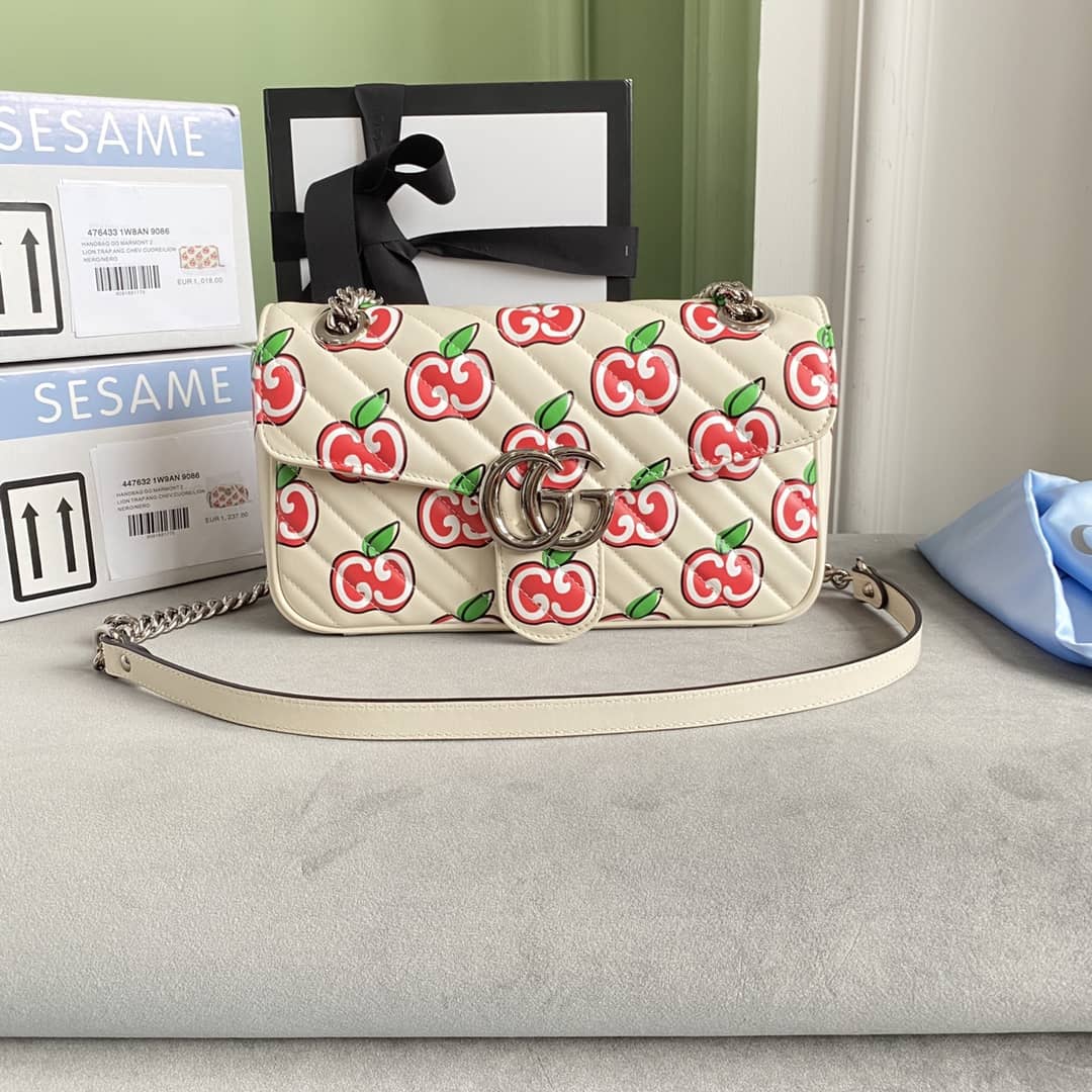 Best Replica Gucci GG Marmont Matelasse Shoulder Bag Replica White 443497 - Colareps