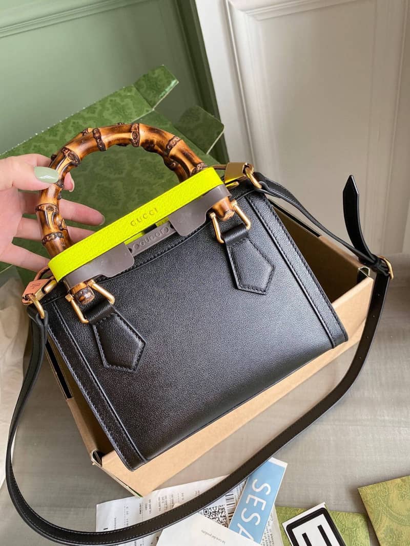 Best Replica Gucci Diana Mini Bamboo Tote Bag Replica Black 655661 - Colareps