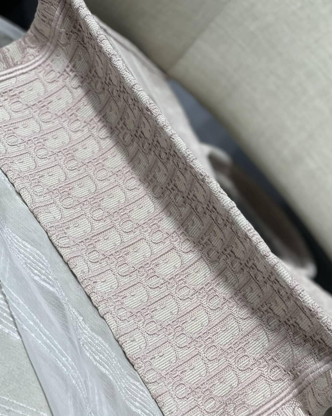 Best Replica Christian Dior CD Book Embroidery Replica Tote - Colareps