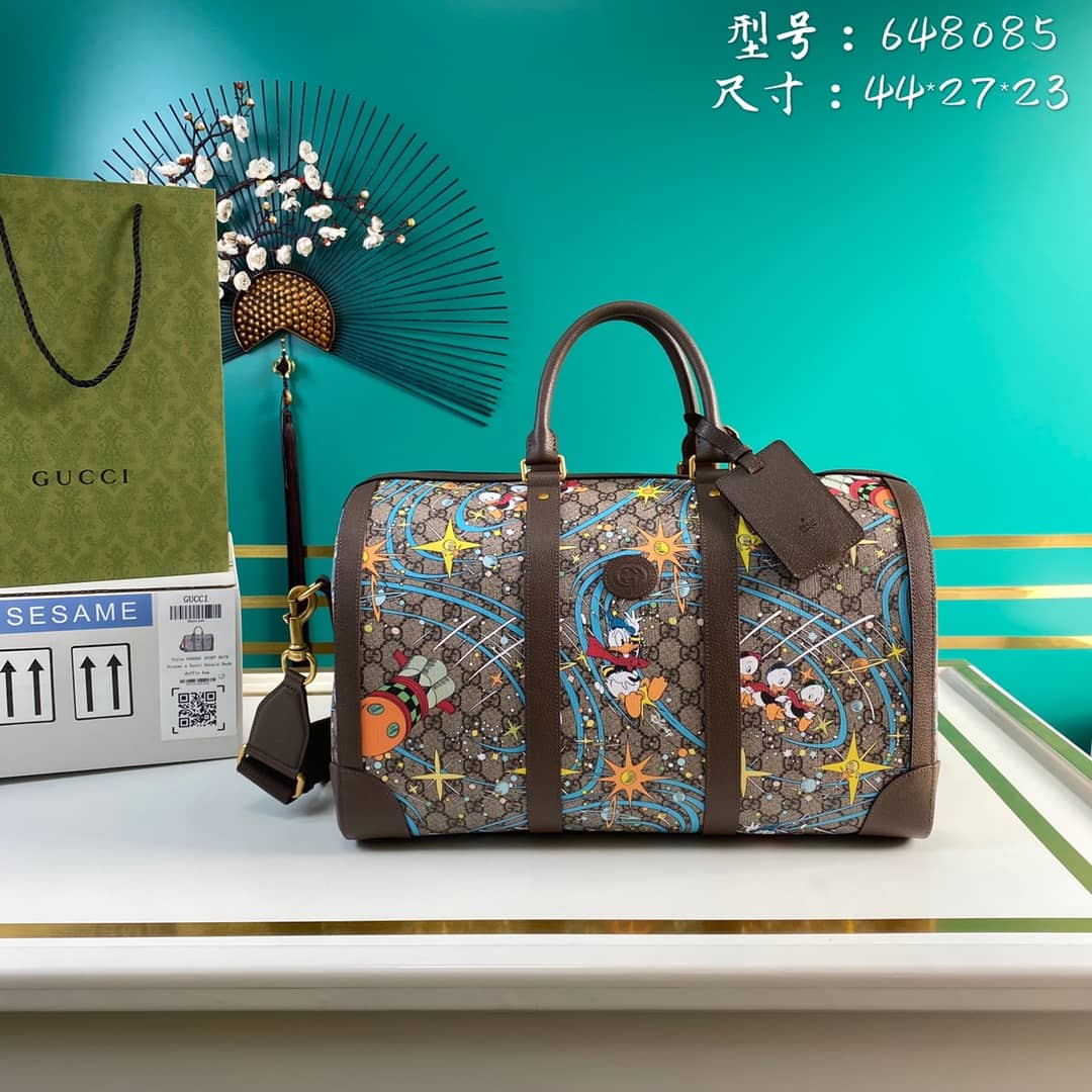 Best Replica Gucci x Disney Donald Duck Duffle Bag Replica 648085(Cola) - Colareps