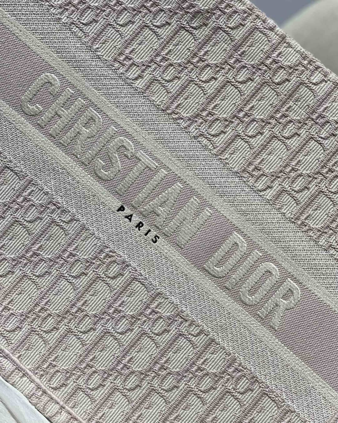 Best Replica Christian Dior CD Book Embroidery Replica Tote - Colareps