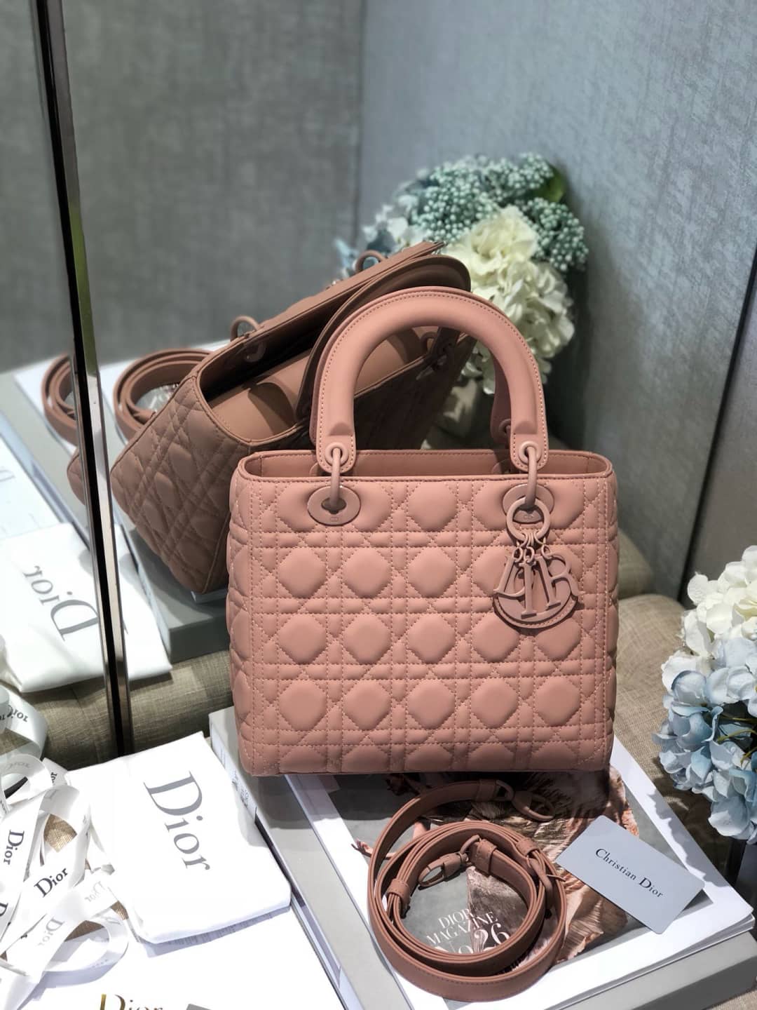 Best Replica Christian Dior Lady Dior 24CM Replica Bag - Colareps