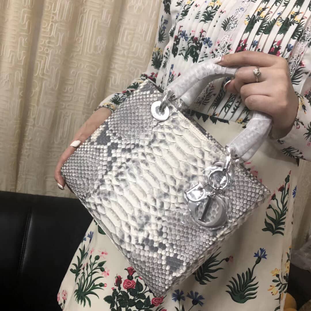 Best Replica Christian Dior Lady Dior 24CM Replica Bag - Colareps