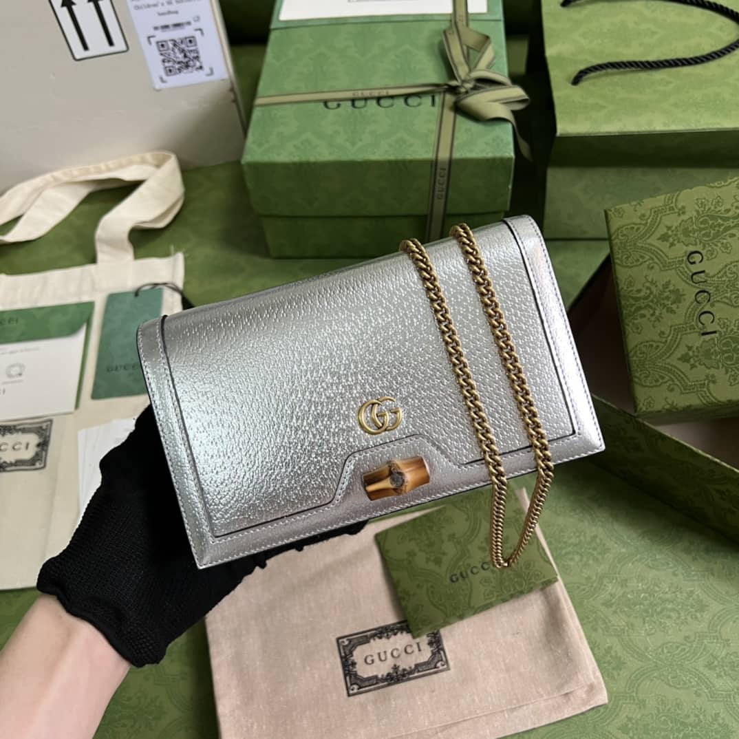 Best Replica Gucci Diana Mini Crossbody Bag With Bamboo 696817 Replica - Colareps