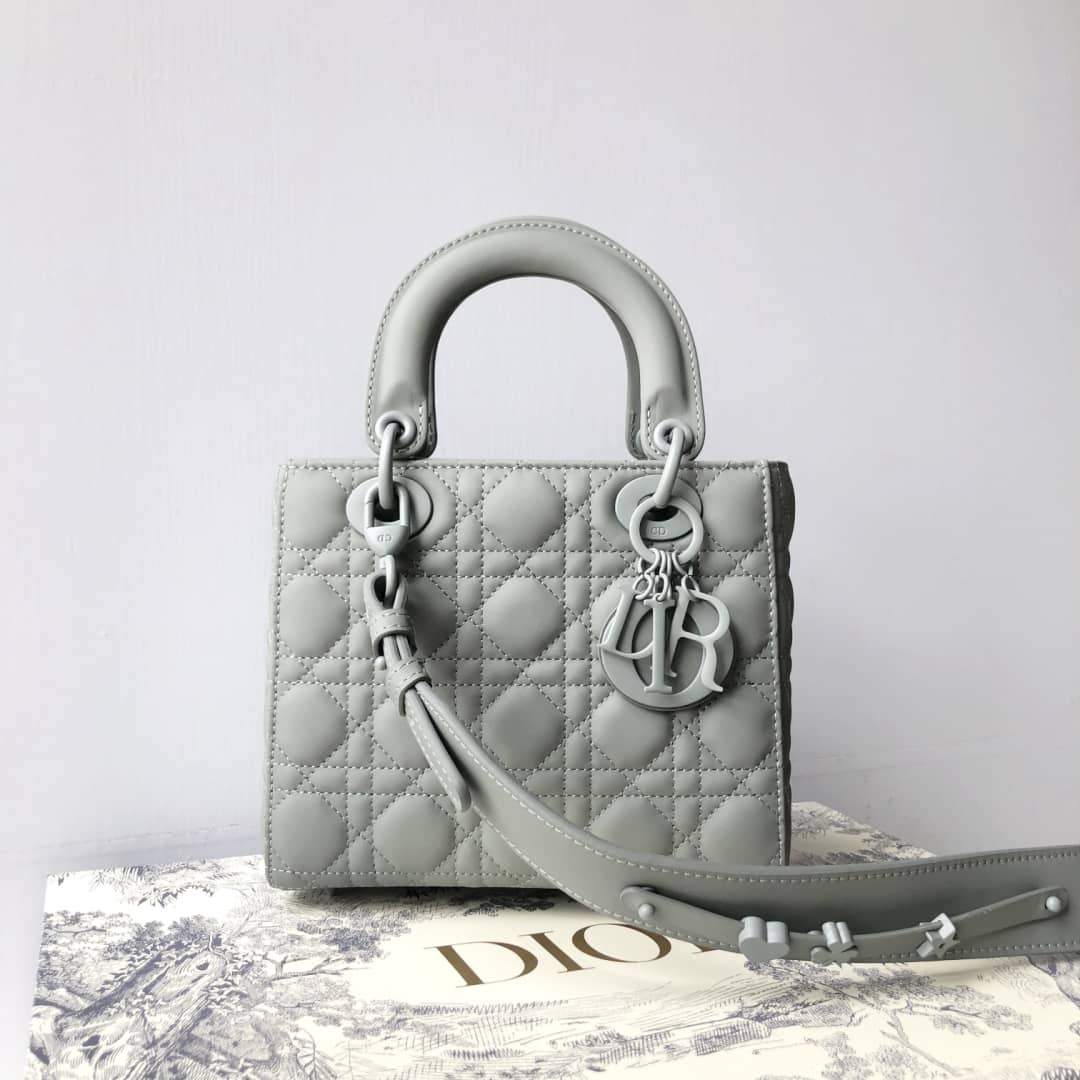 Best Replica Christian Dior Lady Dior 20CM Replica Bag - Colareps