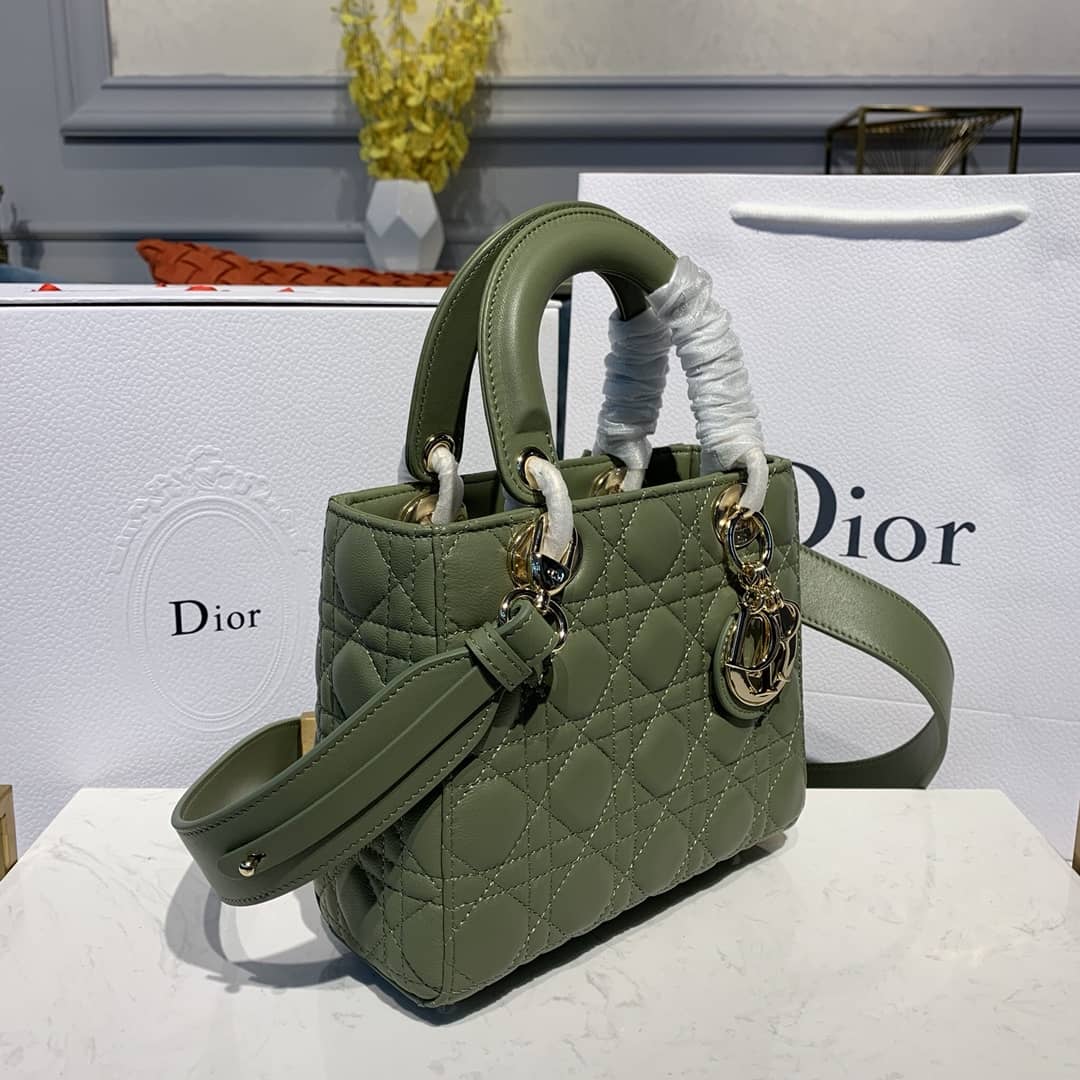 Best Replica Christian Dior Lady Dior 20CM Replica Bag - Colareps