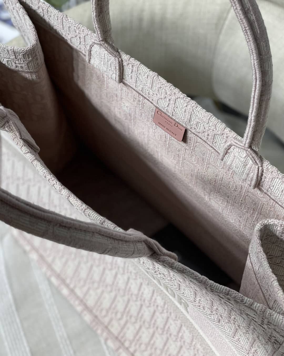 Best Replica Christian Dior CD Book Embroidery Replica Tote - Colareps