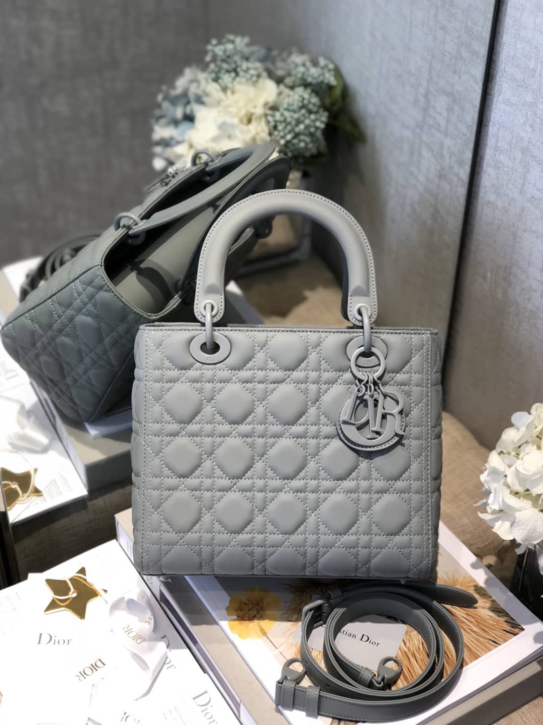 Best Replica Christian Dior Lady Dior 24CM Replica Bag - Colareps