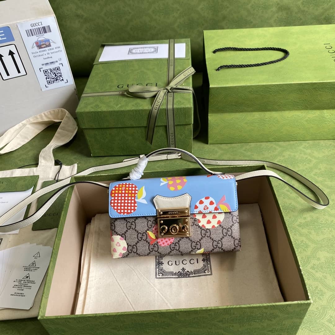 Best Replica Gucci Padlock GG Supreme Canvas Top Handle Mini Bag Replica 652683 - Colareps