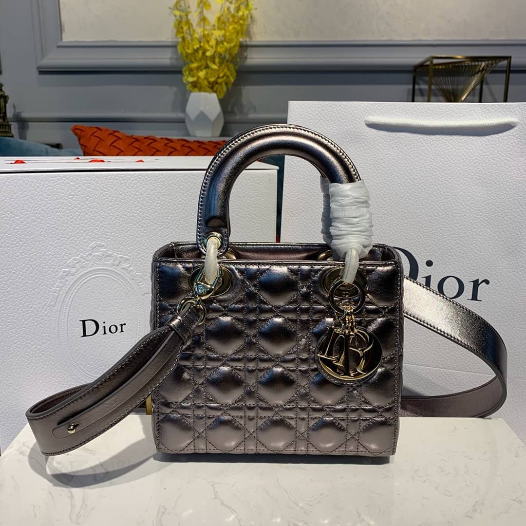 Best Replica Christian Dior Lady Dior 20CM Replica Bag - Colareps