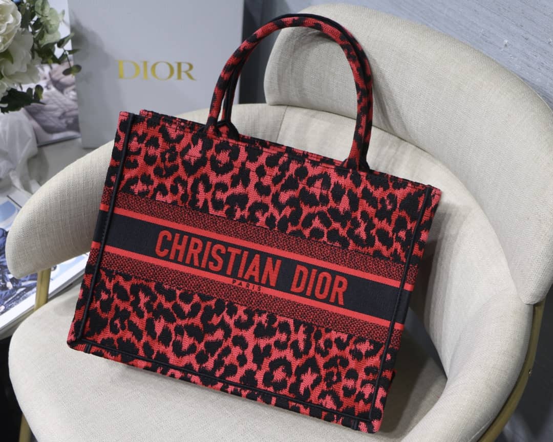 Best Replica Christian Dior CD Book Embroidery Replica Tote - Colareps