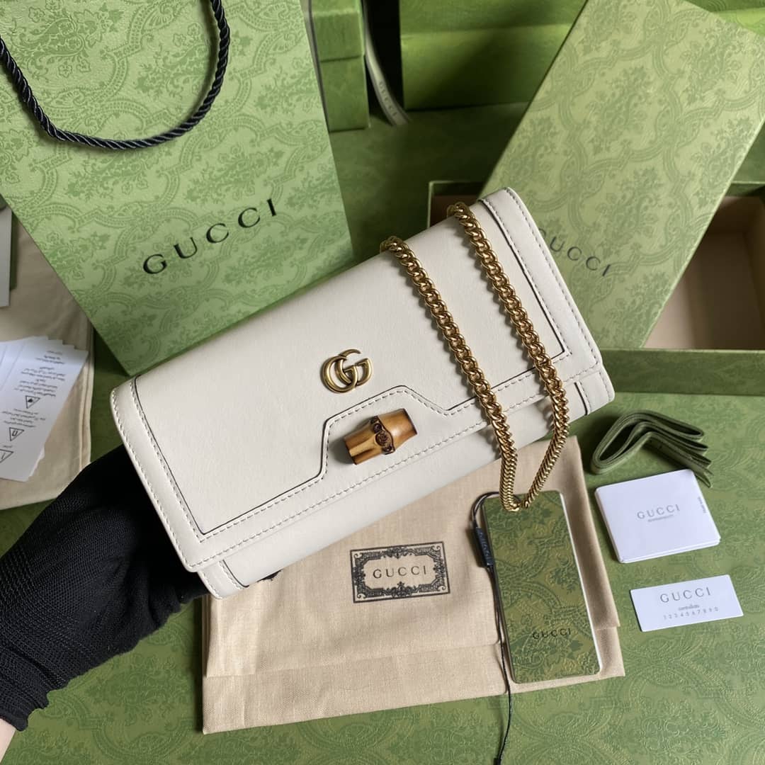 Best Replica Gucci Diana Bamboo Chain Wallet Replica 658243 - Colareps