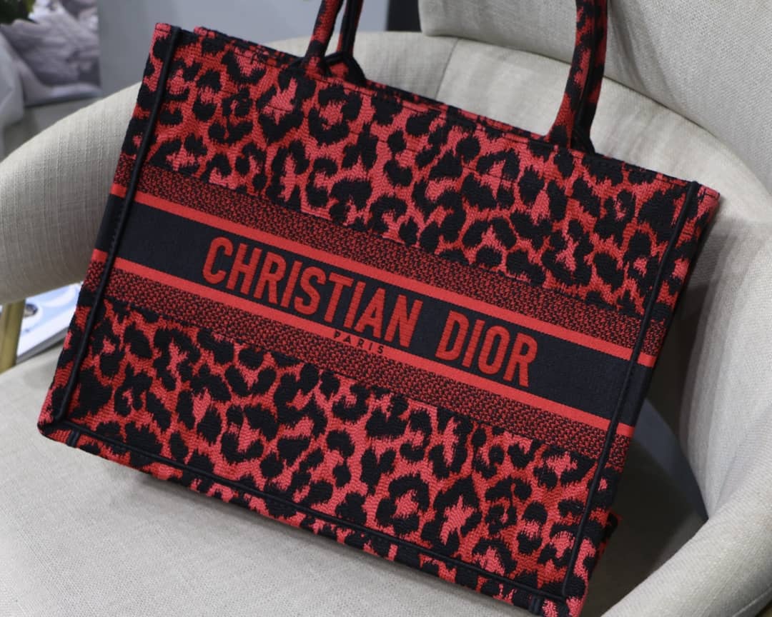 Best Replica Christian Dior CD Book Embroidery Replica Tote - Colareps
