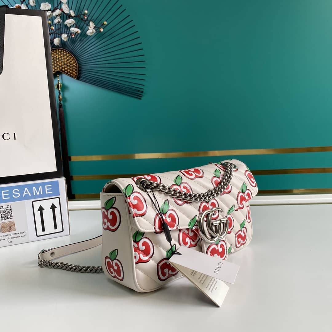 Best Replica Gucci Marmont GG Small matelassé Shoulder Bag Replica 443497 - Colareps