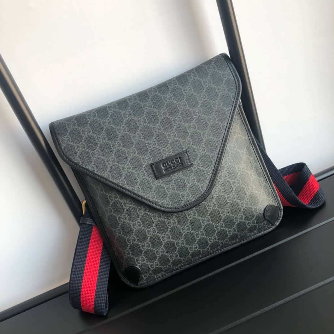 Best Replica Gucci GG Supreme Medium Messenger Bag Replica Black 598604 - Colareps