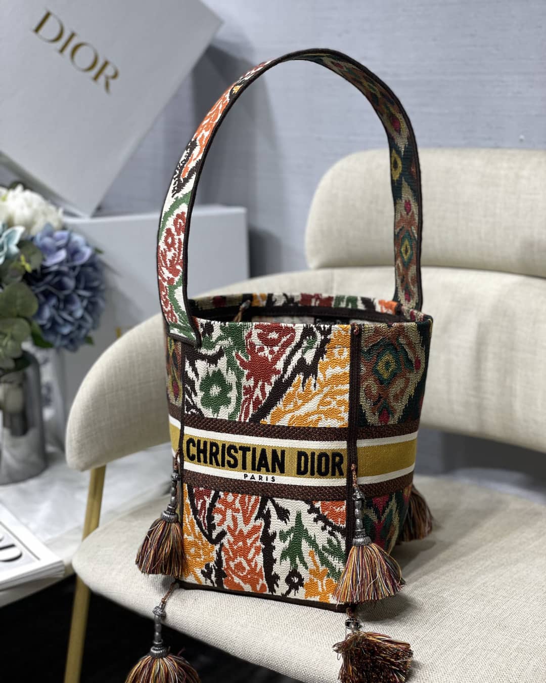 Best Replica Christian Dior CD Bubble Embroidered Replica Bucket Bag - Colareps