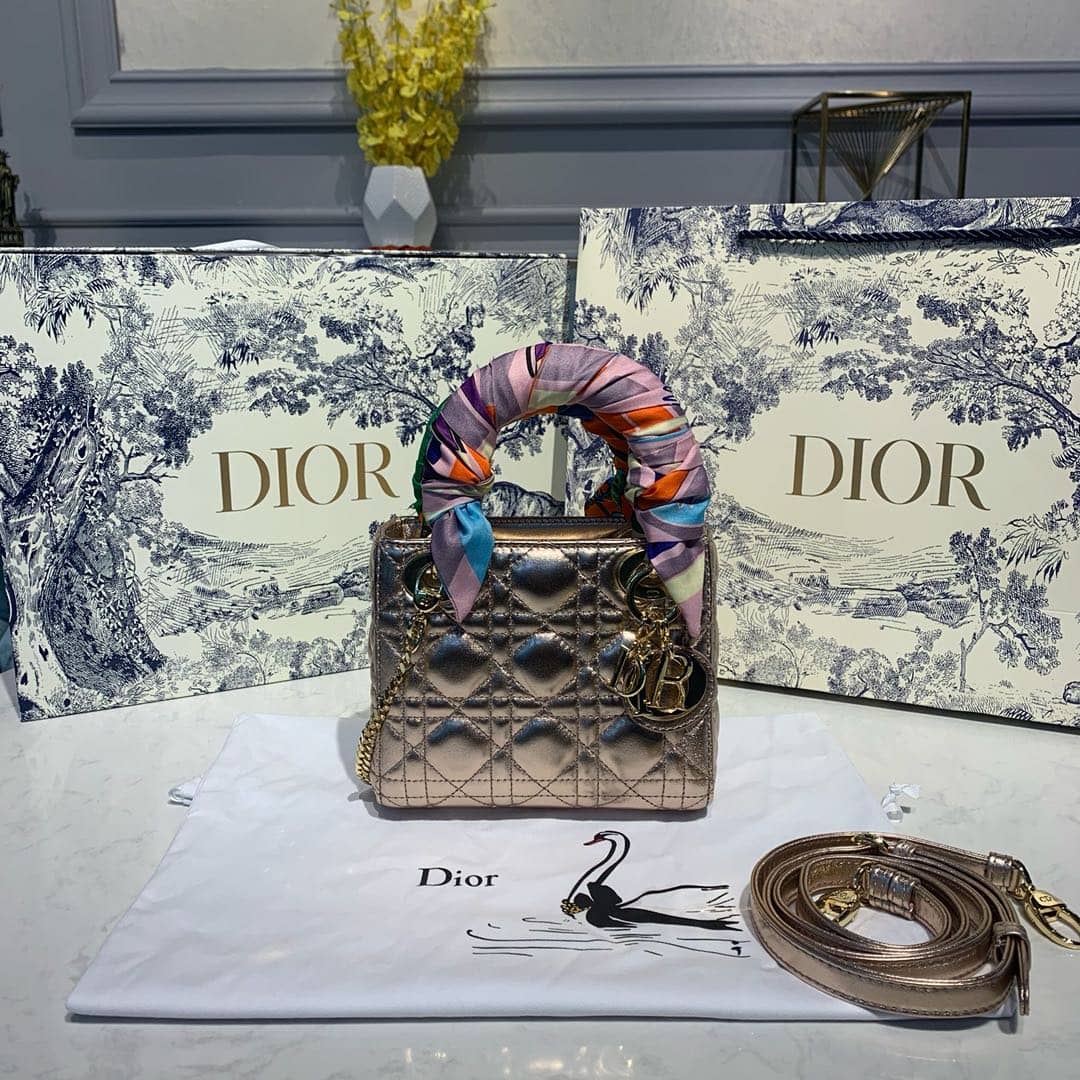 Best Replica Christian Dior Lady Dior 17CM Replica Bag - Colareps