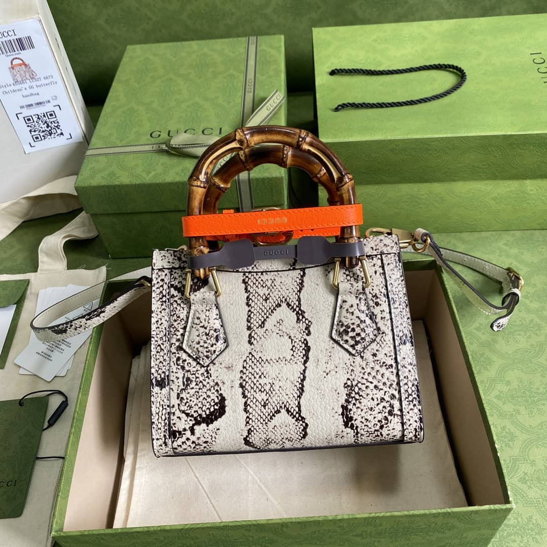 Best Replica Gucci Diana Mini Bamboo Tote Bag Replica Gray 655661 - Colareps