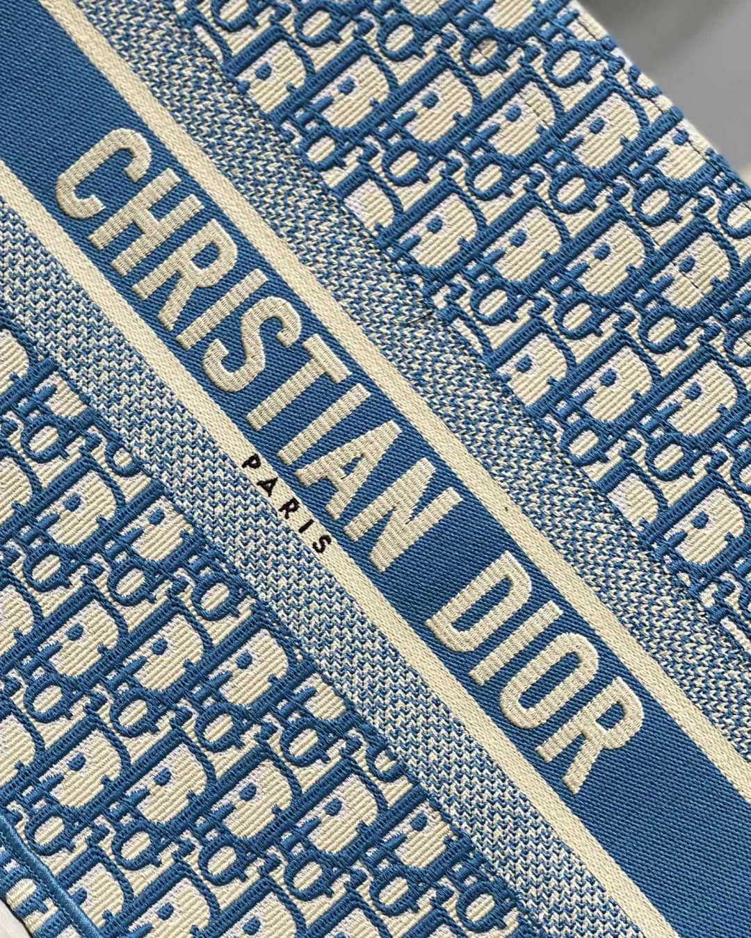 Best Replica Christian Dior CD Book Embroidery Replica Tote - Colareps