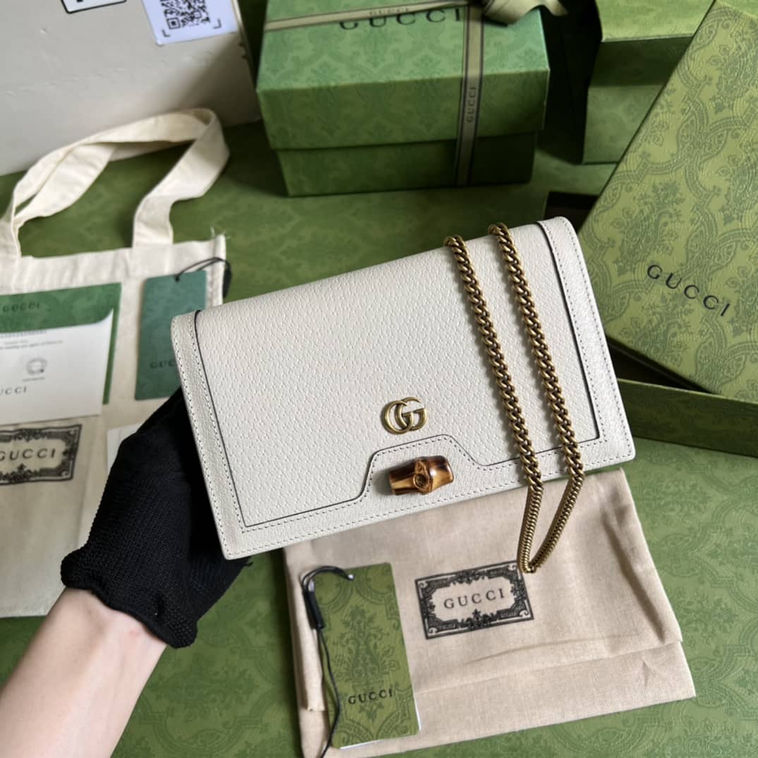 Best Replica Gucci Diana Mini Crossbody Bag With Bamboo 696817 Replica - Colareps