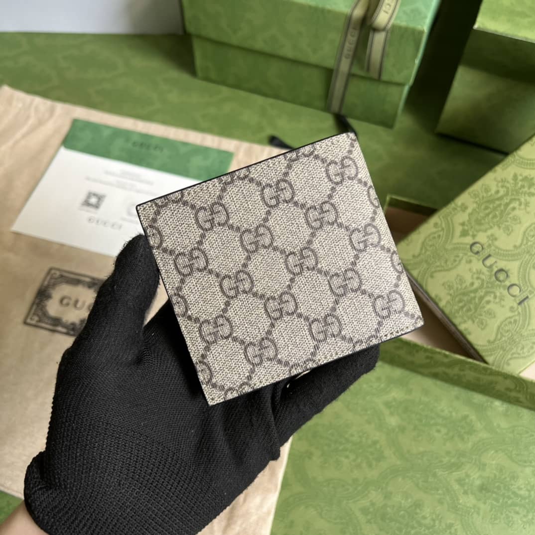 Best Replica Gucci GG Supreme Graphic-print Bi-fold 451268 Replica Wallet - Colareps