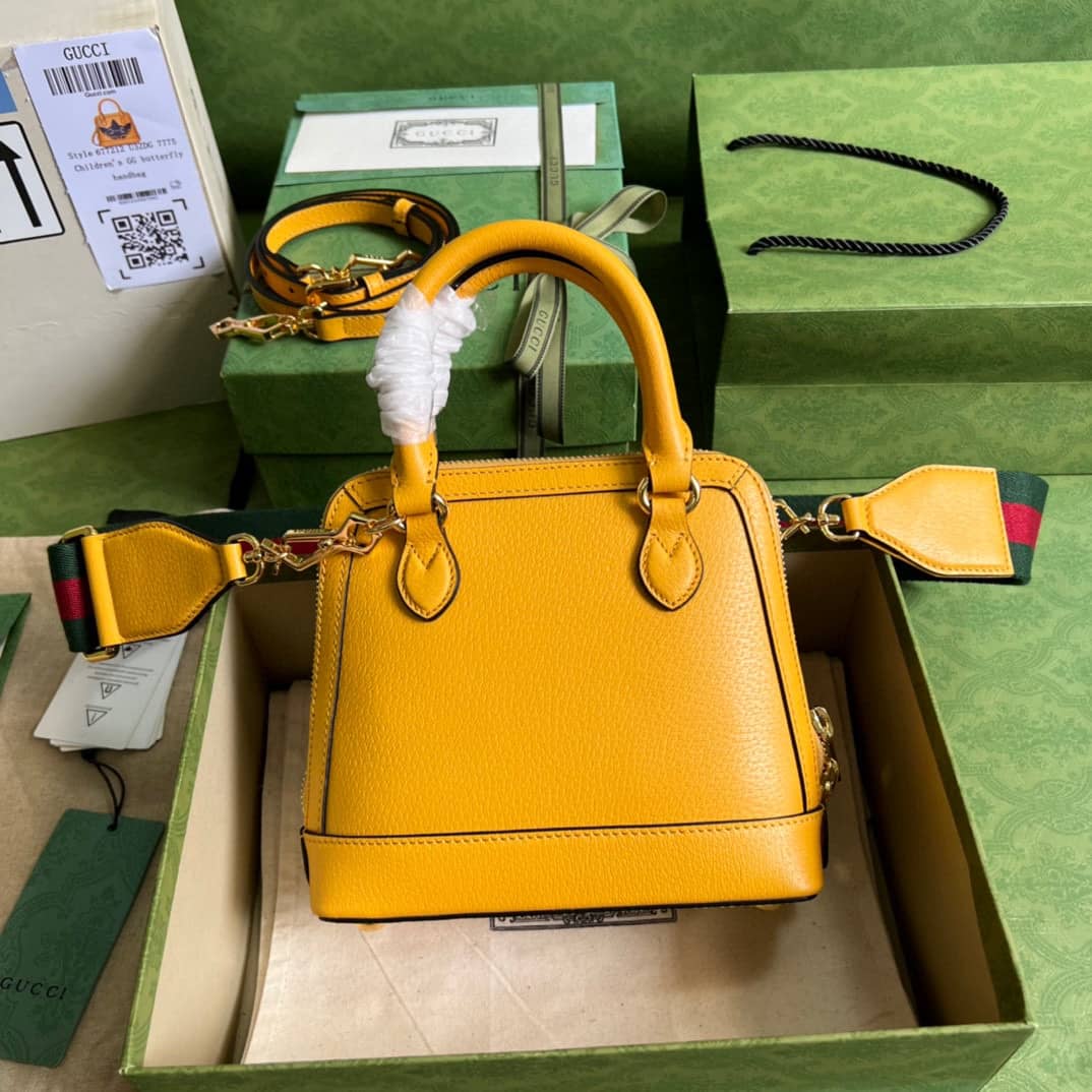 Best Replica Adidas x Gucci Horsebit 1955 Mini Shoulder Bag 677212 Replica - Colareps